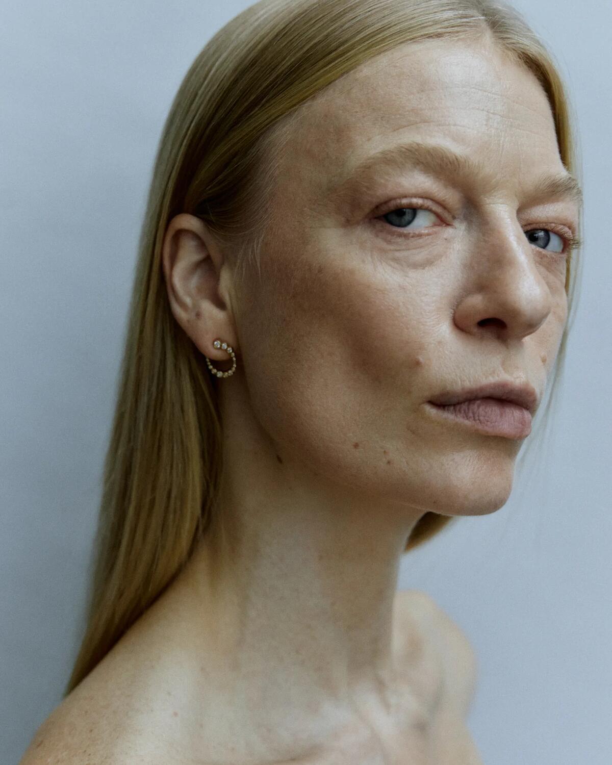 Odette Spiral ørestikker - forgyldt